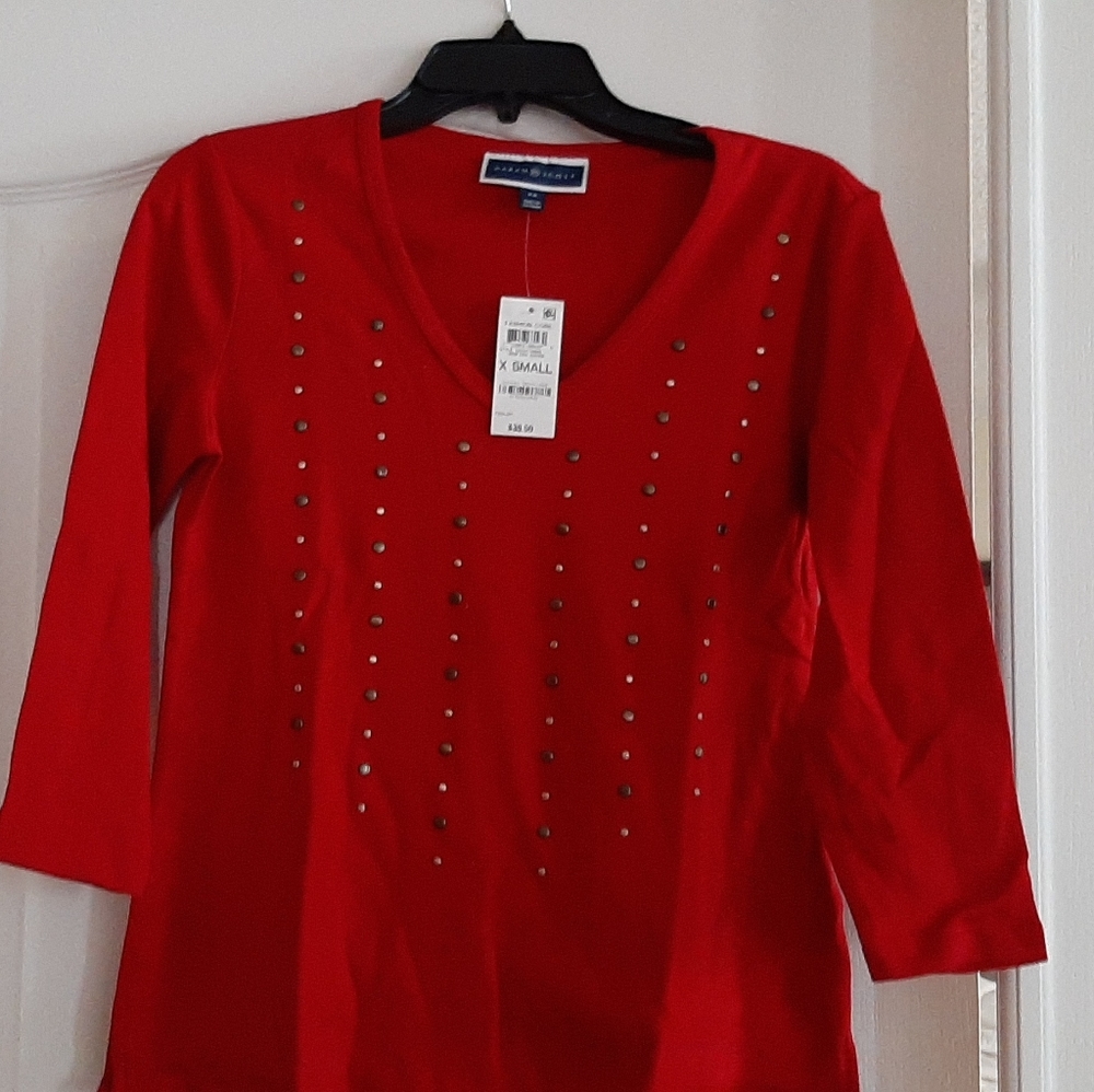 NWT Karen Scott XS Red 3/4 Length Top With Metal Beads